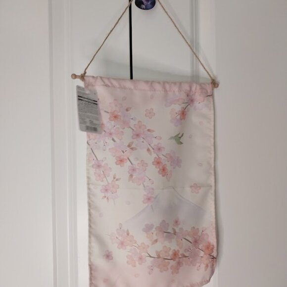 Daiso: Blossom & Mountain Banner - Picture 4 of 5